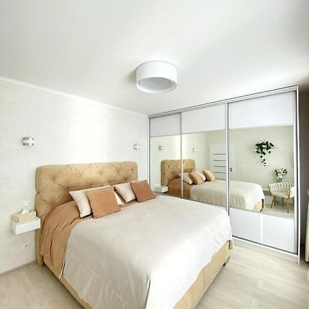 Die Eleganz - Apartment Near The City Center With Free Parking Bratislava Ngoại thất bức ảnh