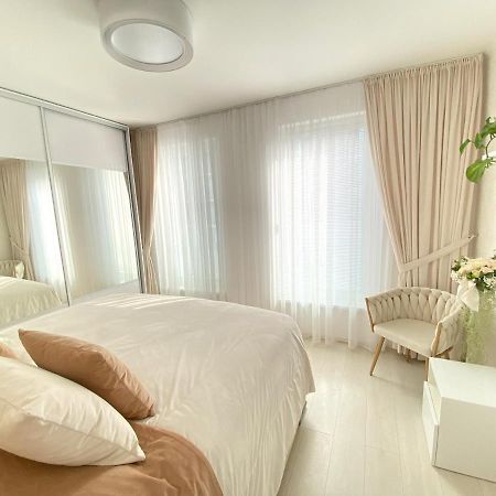 Die Eleganz - Apartment Near The City Center With Free Parking Bratislava Ngoại thất bức ảnh