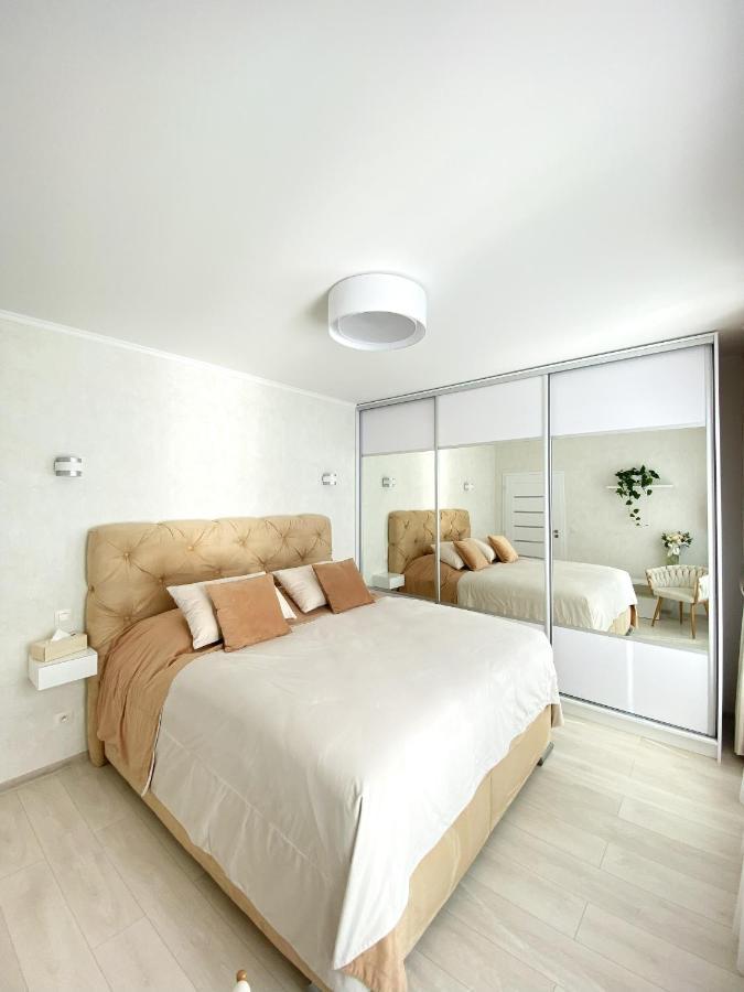 Die Eleganz - Apartment Near The City Center With Free Parking Bratislava Ngoại thất bức ảnh
