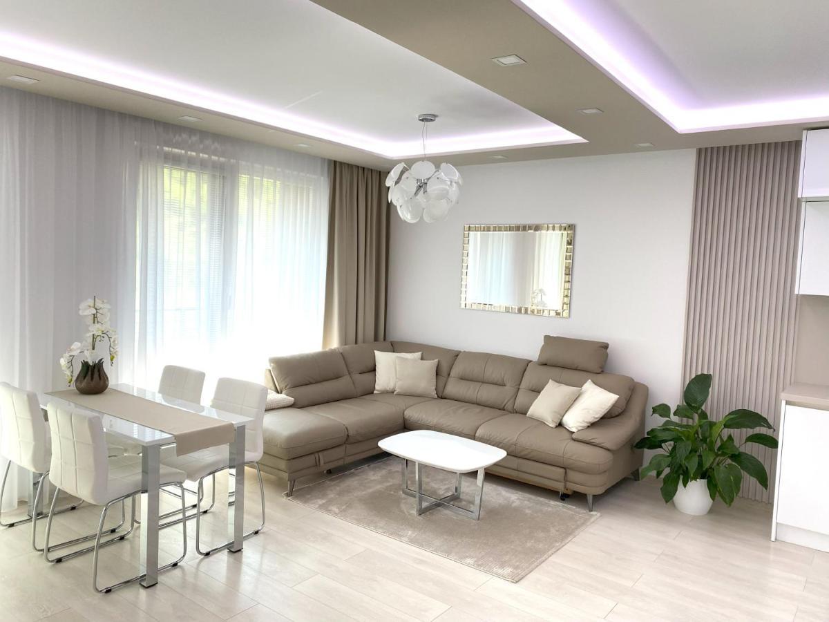 Die Eleganz - Apartment Near The City Center With Free Parking Bratislava Ngoại thất bức ảnh