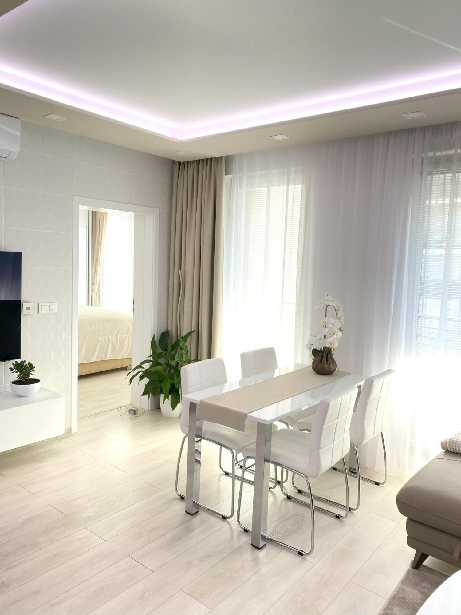 Die Eleganz - Apartment Near The City Center With Free Parking Bratislava Ngoại thất bức ảnh